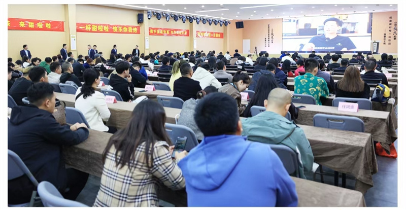 想加盟甜啦啦的人从蚌埠排到了印尼