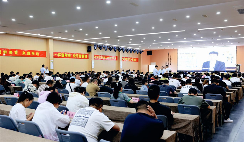 高温经济加速新茶饮沸腾，甜啦啦五月招商会再创佳绩