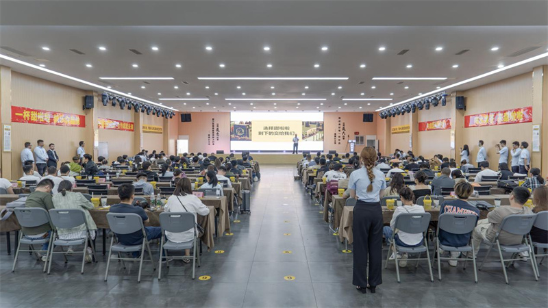 甜啦啦五月饮品推介会：携手加盟商，共绘新茶饮蓝图